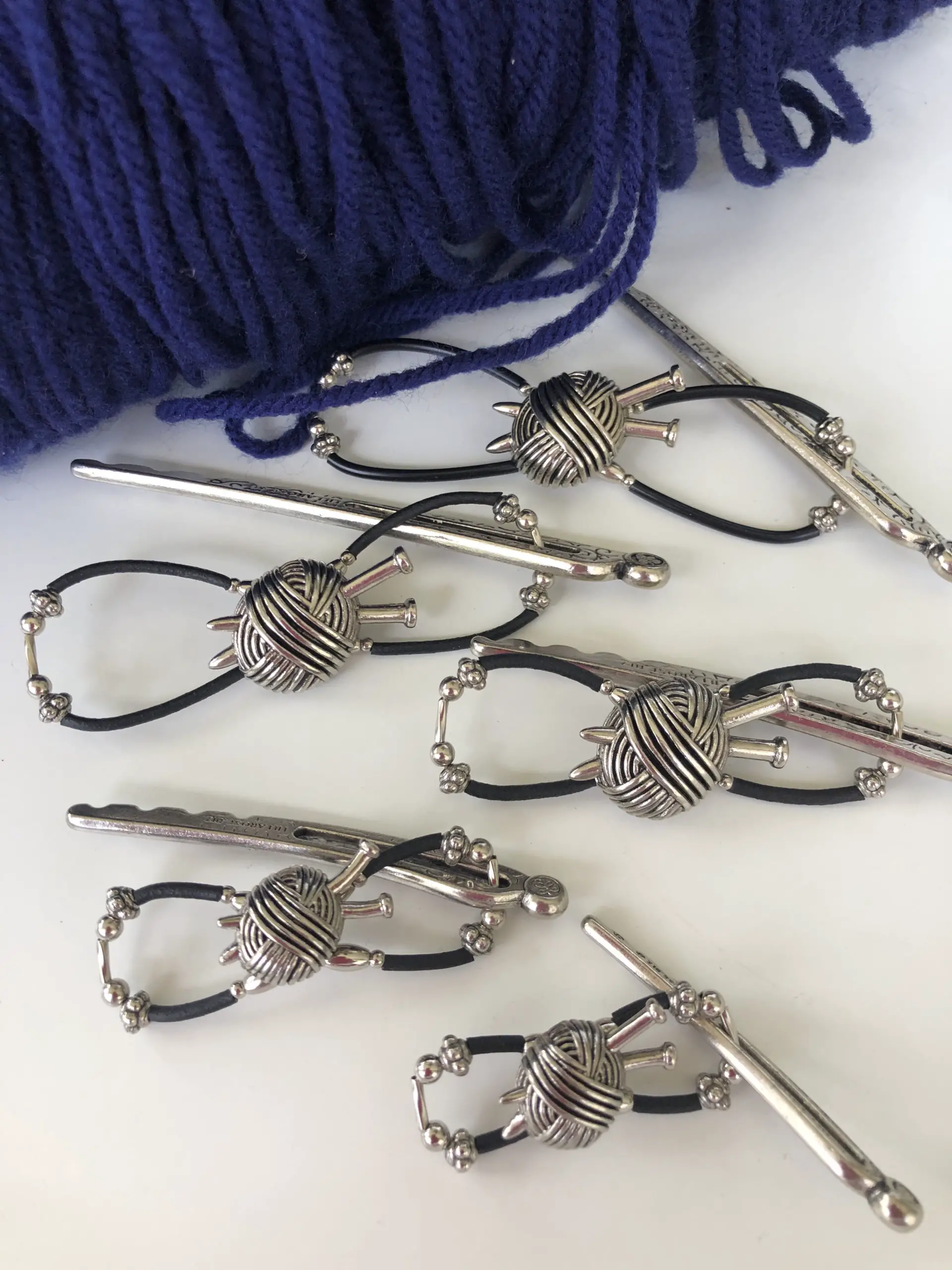knitting hair clips