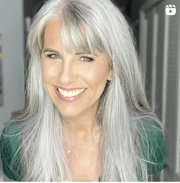 how not to look old with gray hair