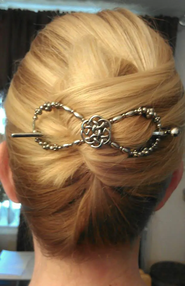 celtic knot french twist