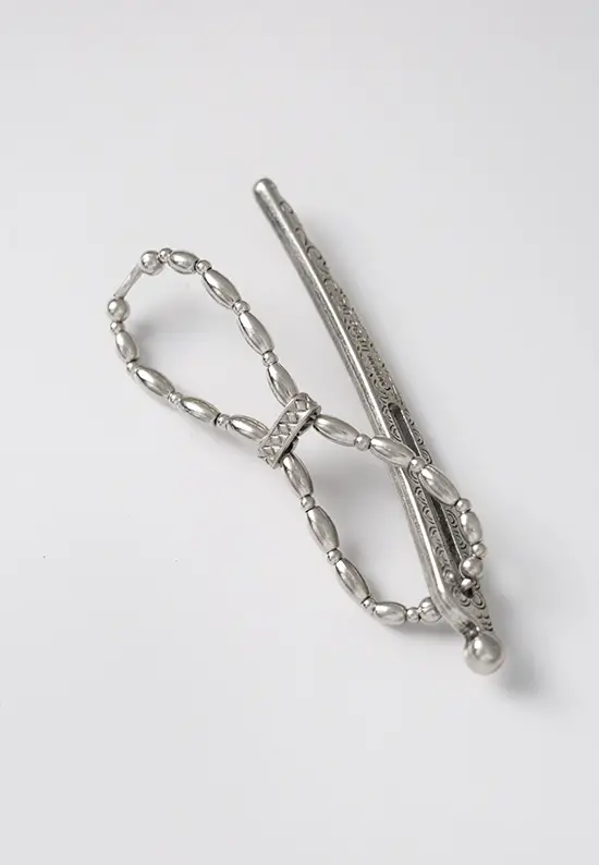 simple band silver hair clip