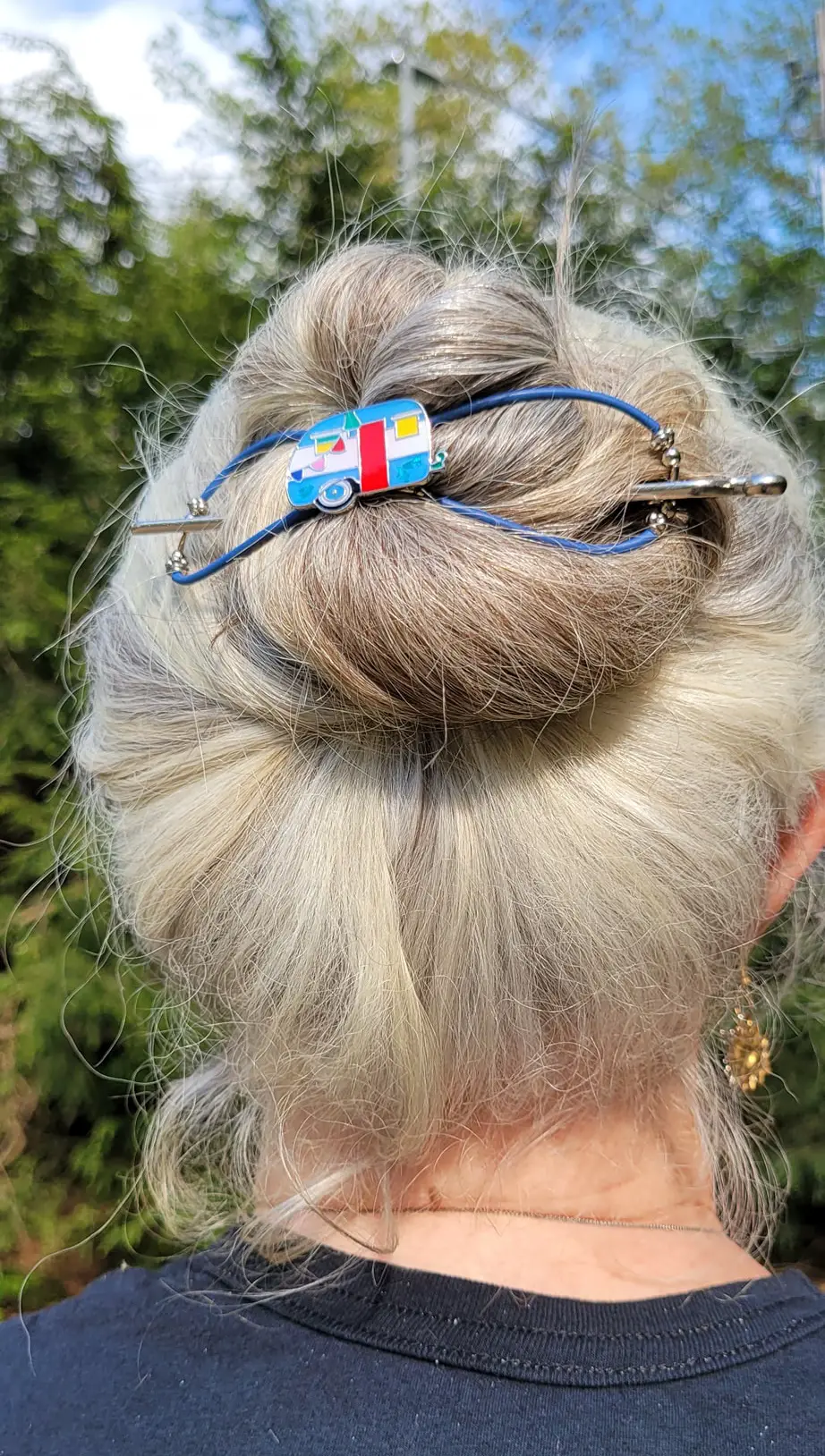 Alison camper hair clip gray bun