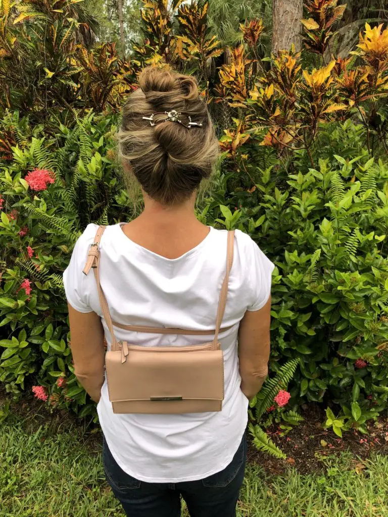 Easy Hack for Turning a Purse into a Backpack in 3 Seconds Flat