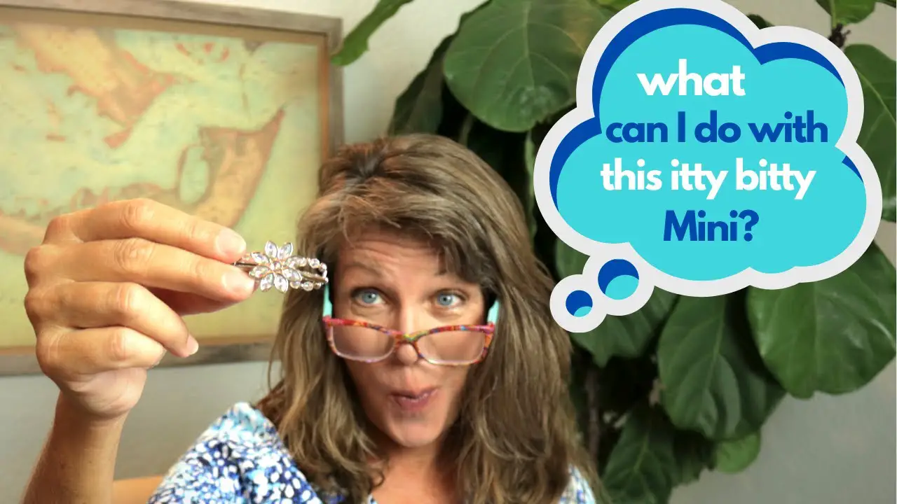 7 Super Cute Ways to Wear Mini Hair Clips (with Video & Pictures)