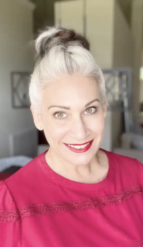 Best Colors to Wear with White Hair so You Look Marvelous! Beautiful Life