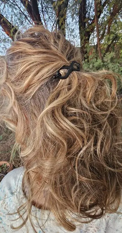 hair clips for thin hair curly half up