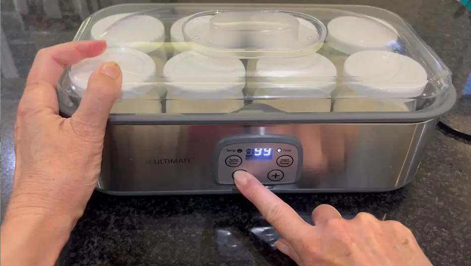 ultimate probiotic yogurt maker temperature and time